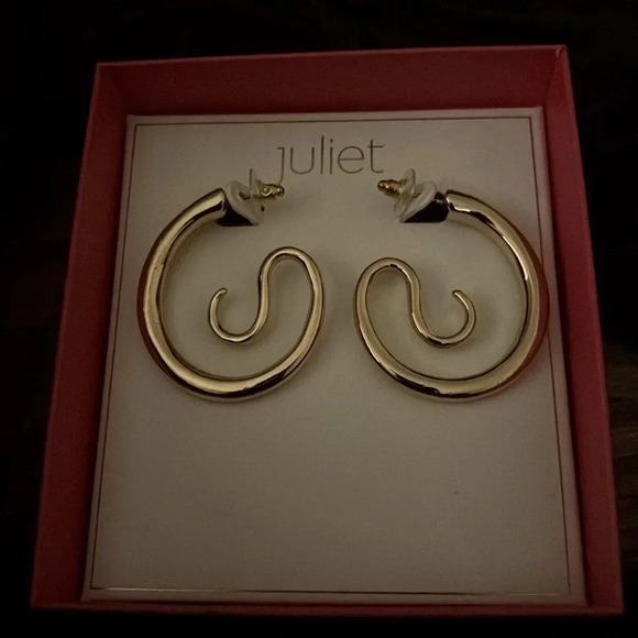 Juliet gold tone Unique Chunky Swirl Hoops New - Picture 3 of 10